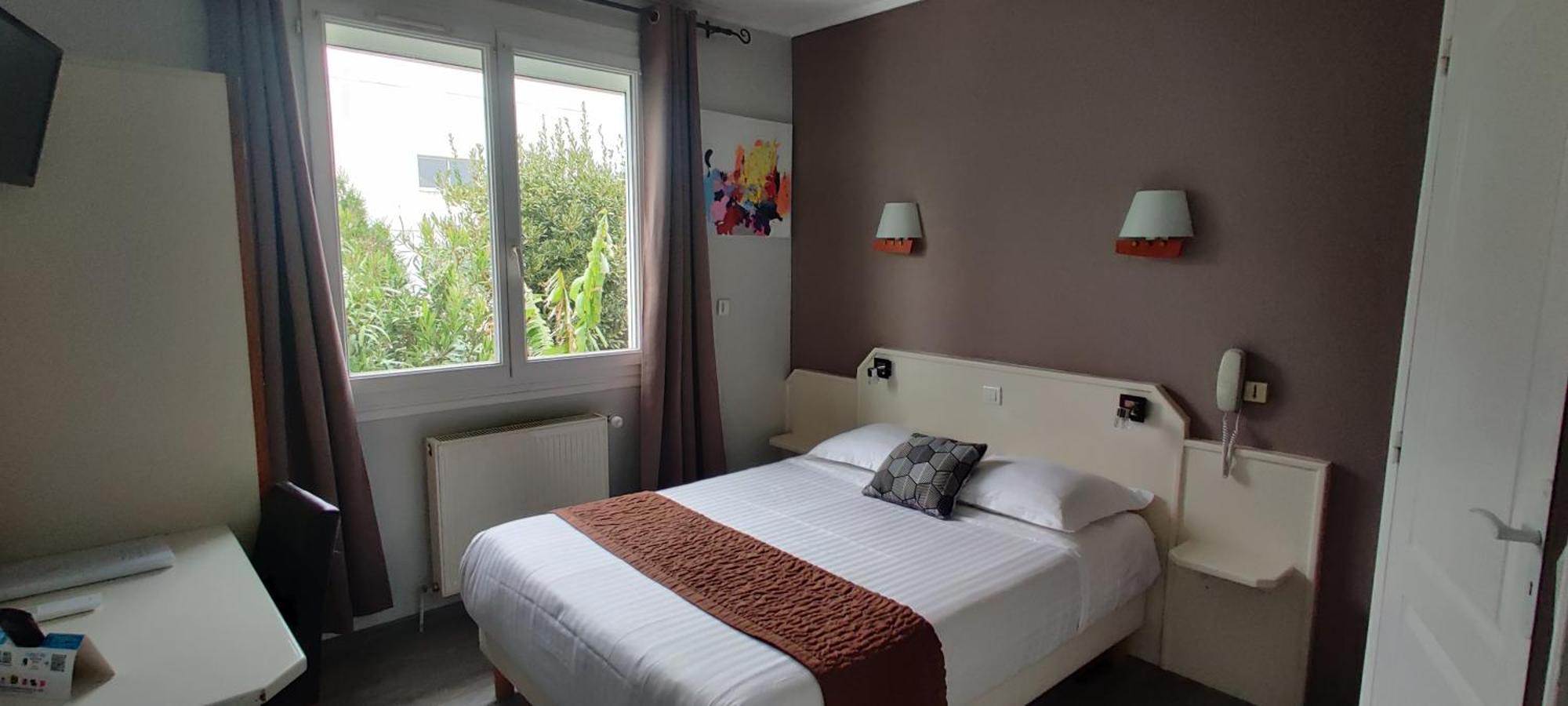 Logis Hotel Les Bleuets Royan Eksteriør bilde