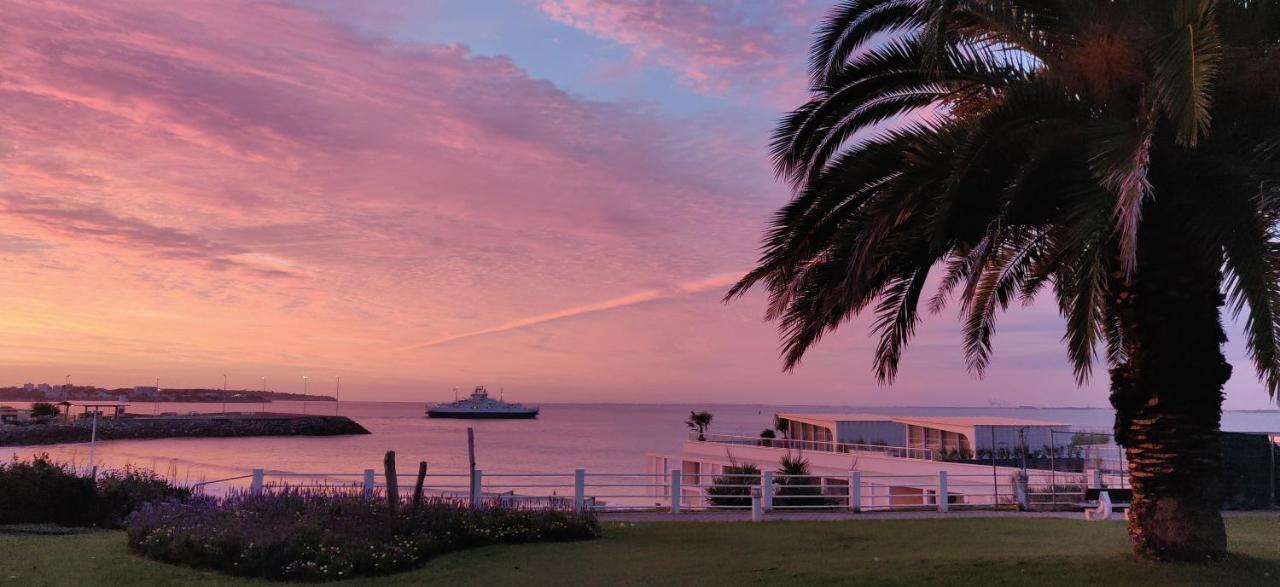 Logis Hotel Les Bleuets Royan Eksteriør bilde